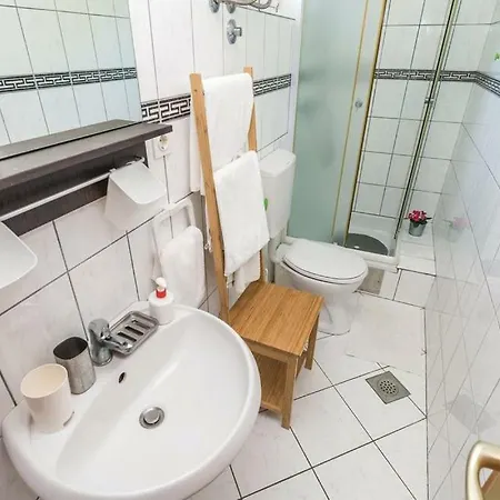Tommy Apartmán Barbat na Rabu